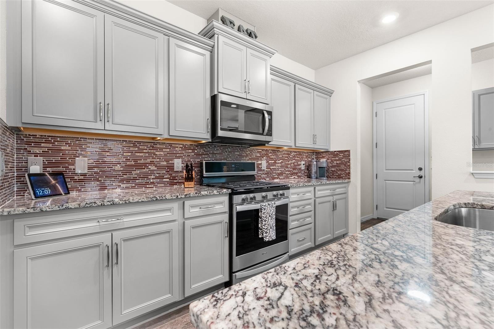 Image 9 of 43 For 2825 Murray Pass