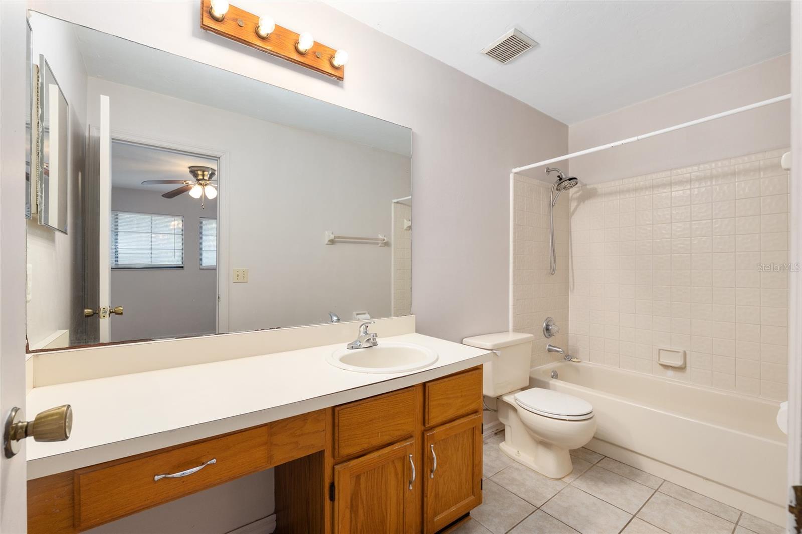 Image 22 of 34 For 900 62nd Boulevard I51