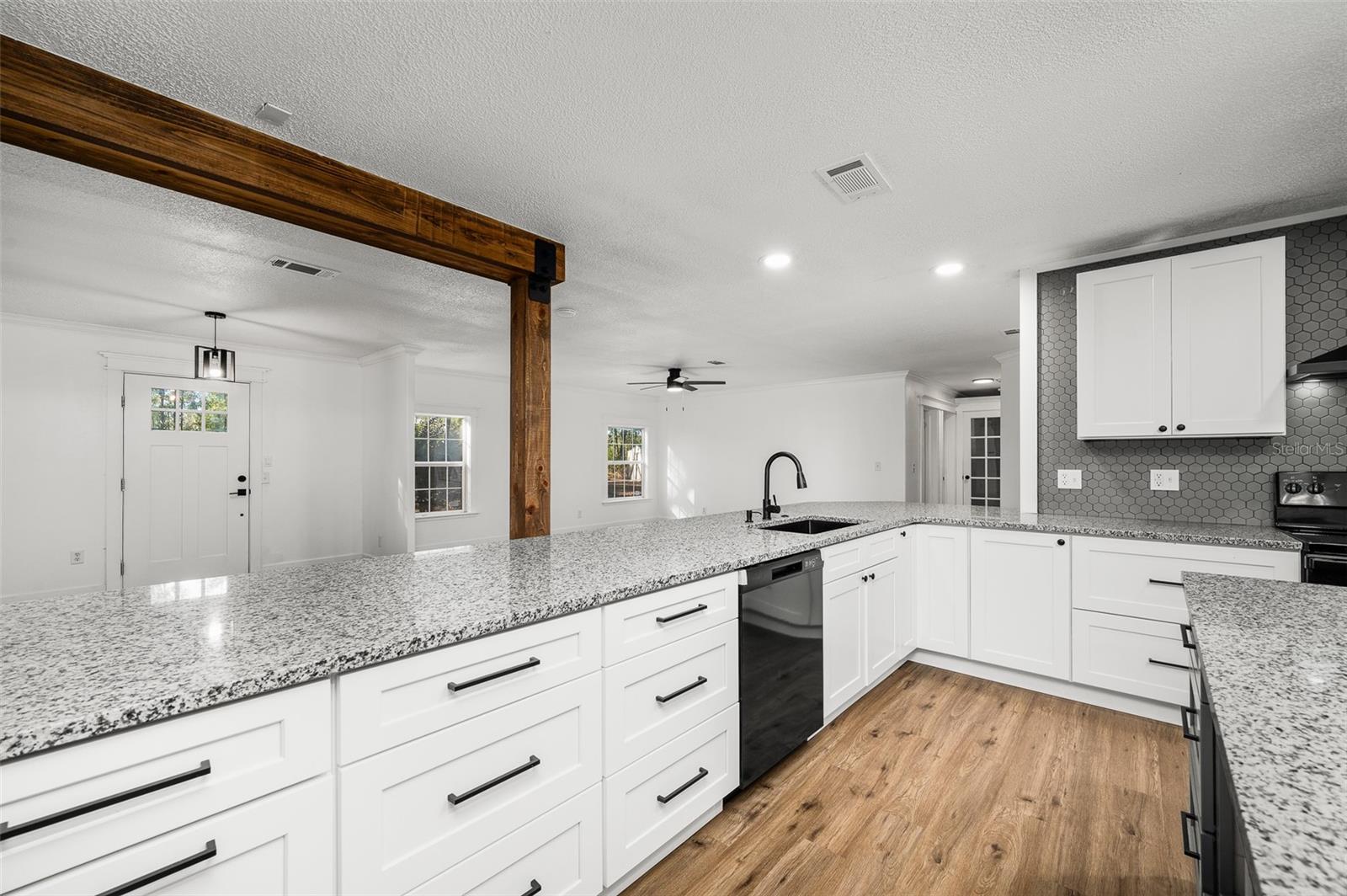 Image 13 of 55 For 13076 154th Street