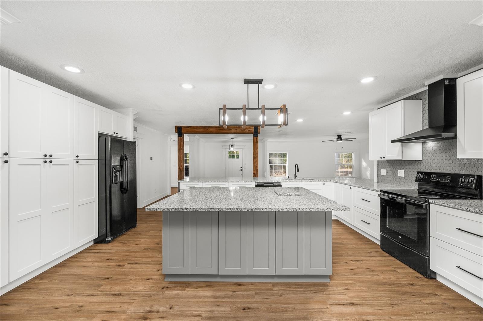 Image 15 of 55 For 13076 154th Street