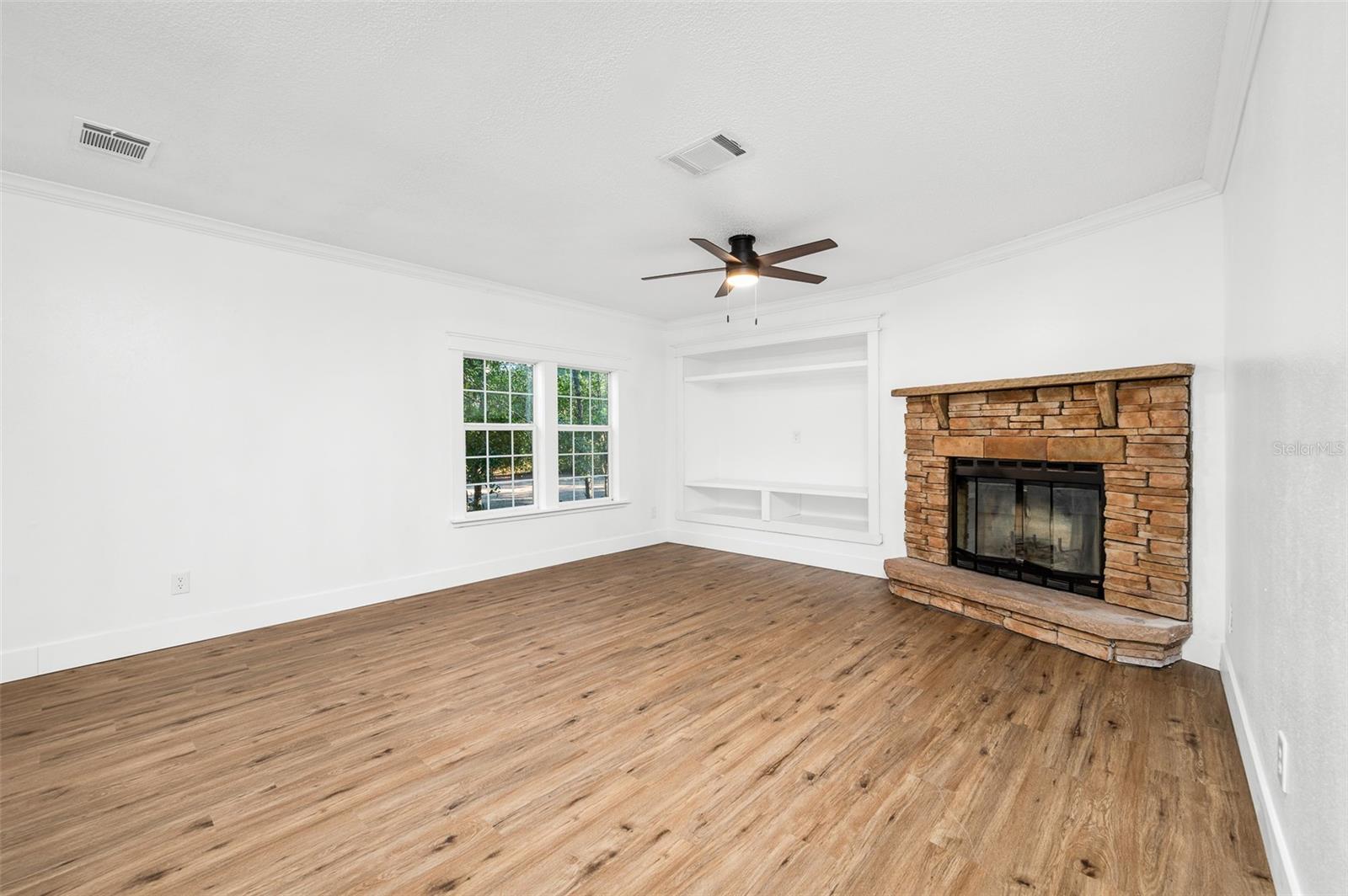 Image 19 of 55 For 13076 154th Street