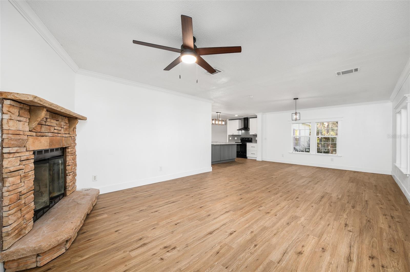 Image 20 of 55 For 13076 154th Street