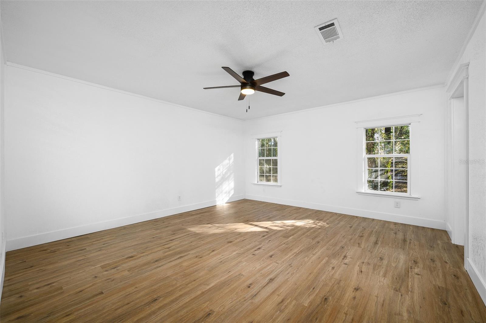 Image 23 of 55 For 13076 154th Street