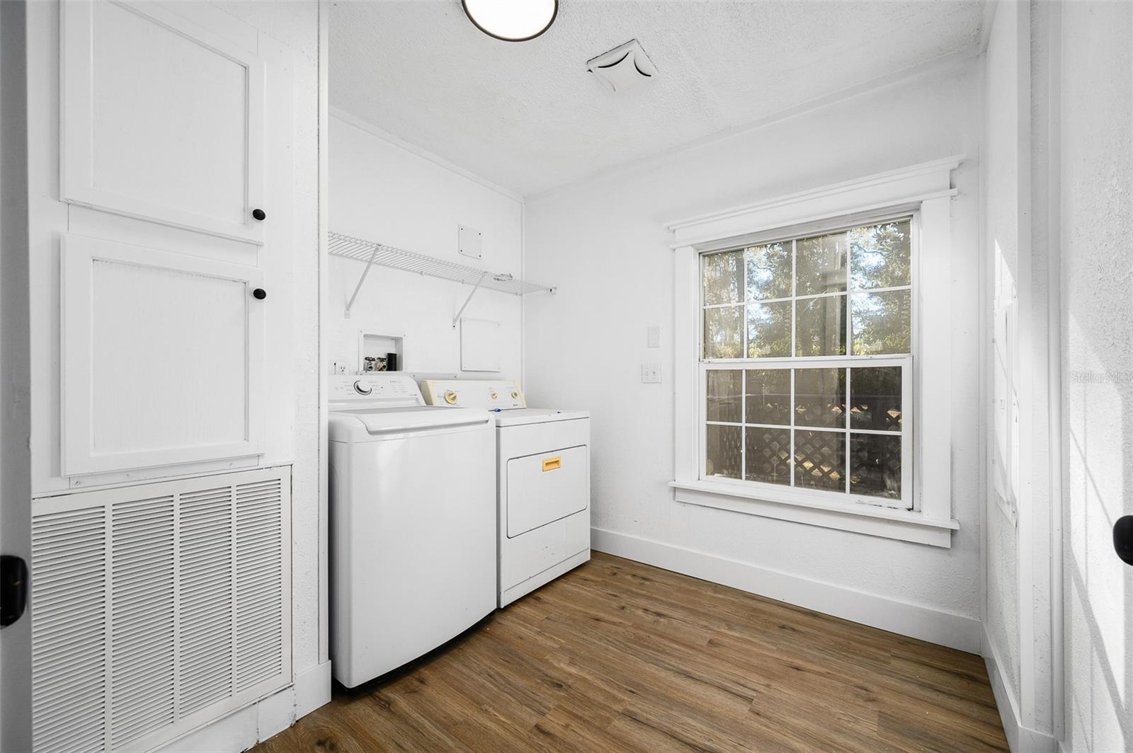 Image 39 of 55 For 13076 154th Street