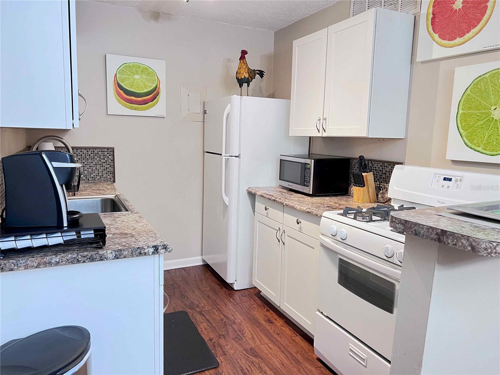 Image 4 of 18 For 1700 16th Court C26