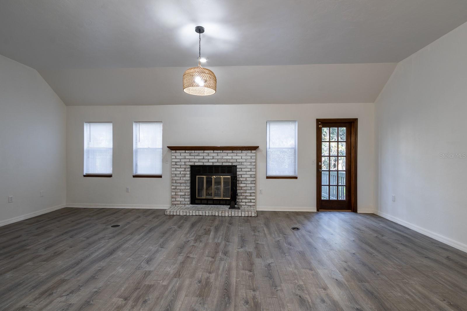 Image 4 of 26 For 5205 86th Terrace