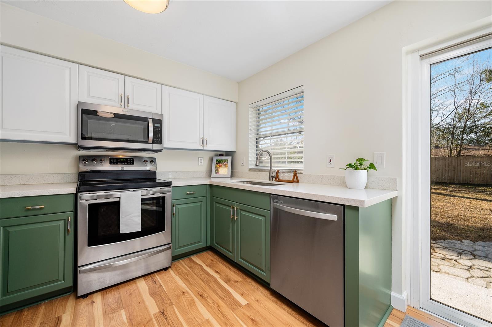 Image 10 of 32 For 6630 26th Terrace