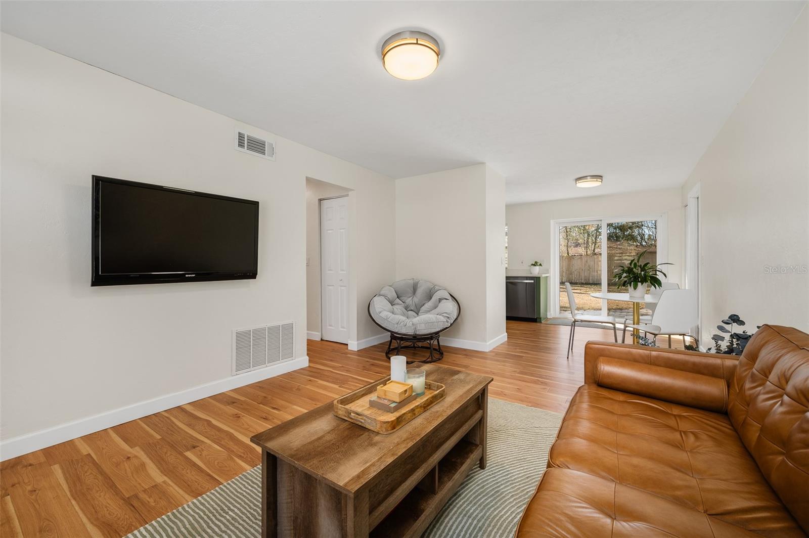 Image 6 of 32 For 6630 26th Terrace