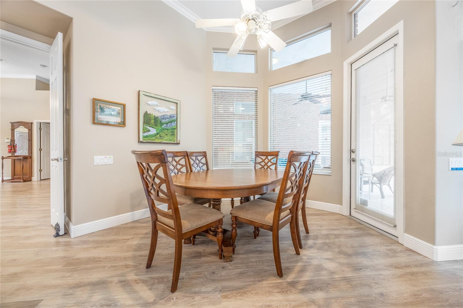 Image 11 of 52 For 5922 72nd Street