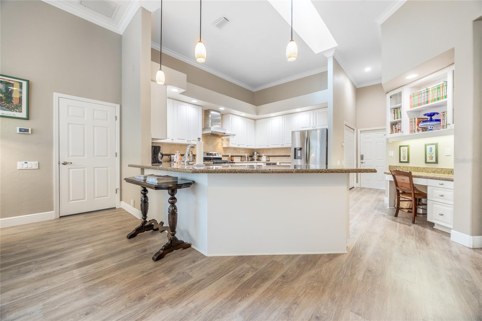 Image 12 of 52 For 5922 72nd Street