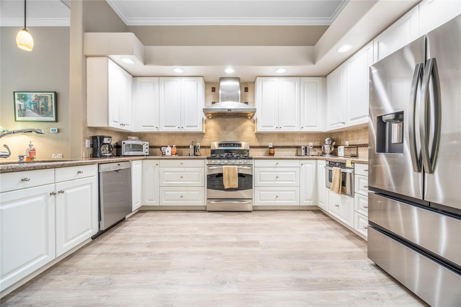 Image 13 of 52 For 5922 72nd Street