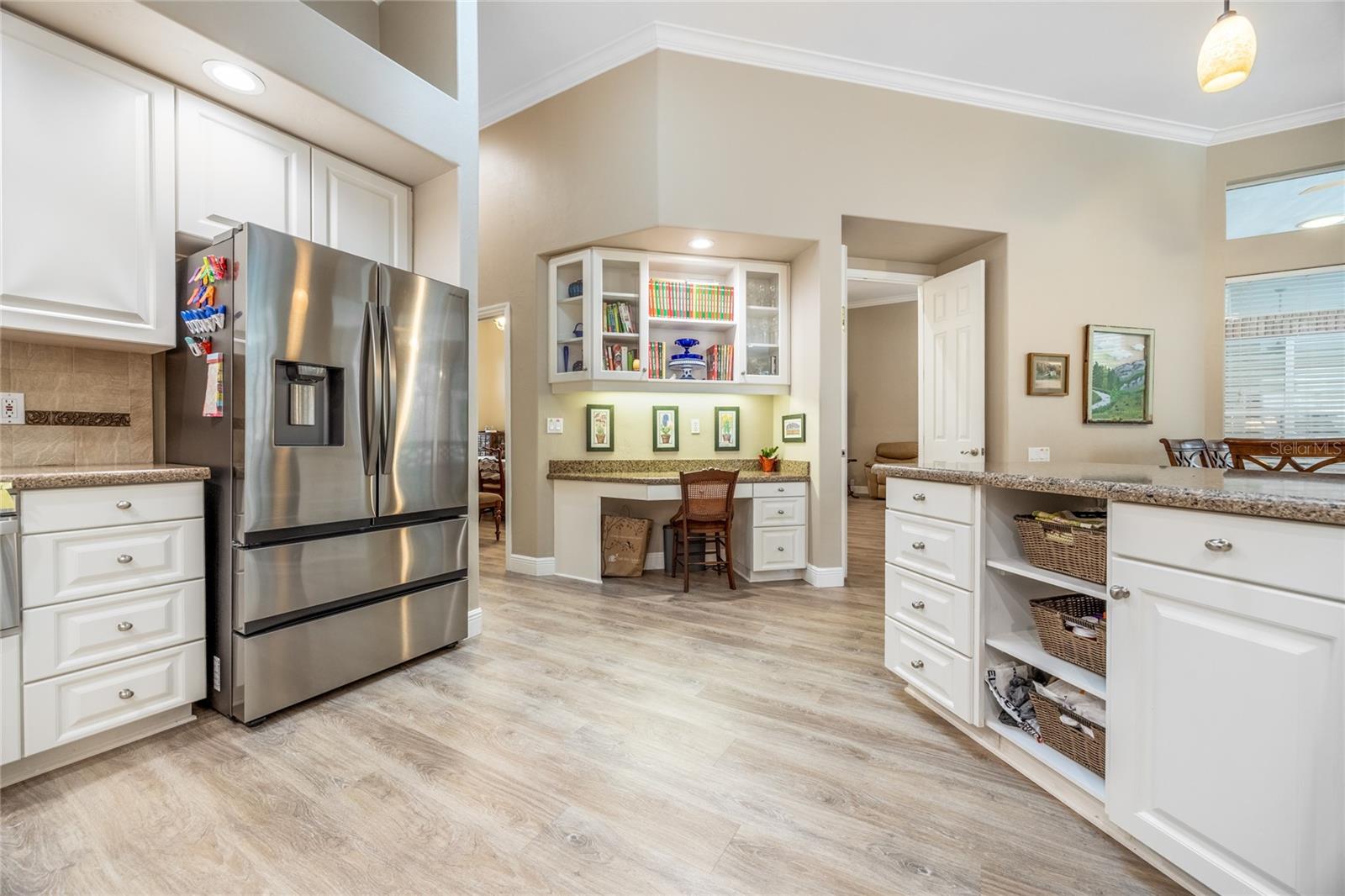 Image 15 of 52 For 5922 72nd Street