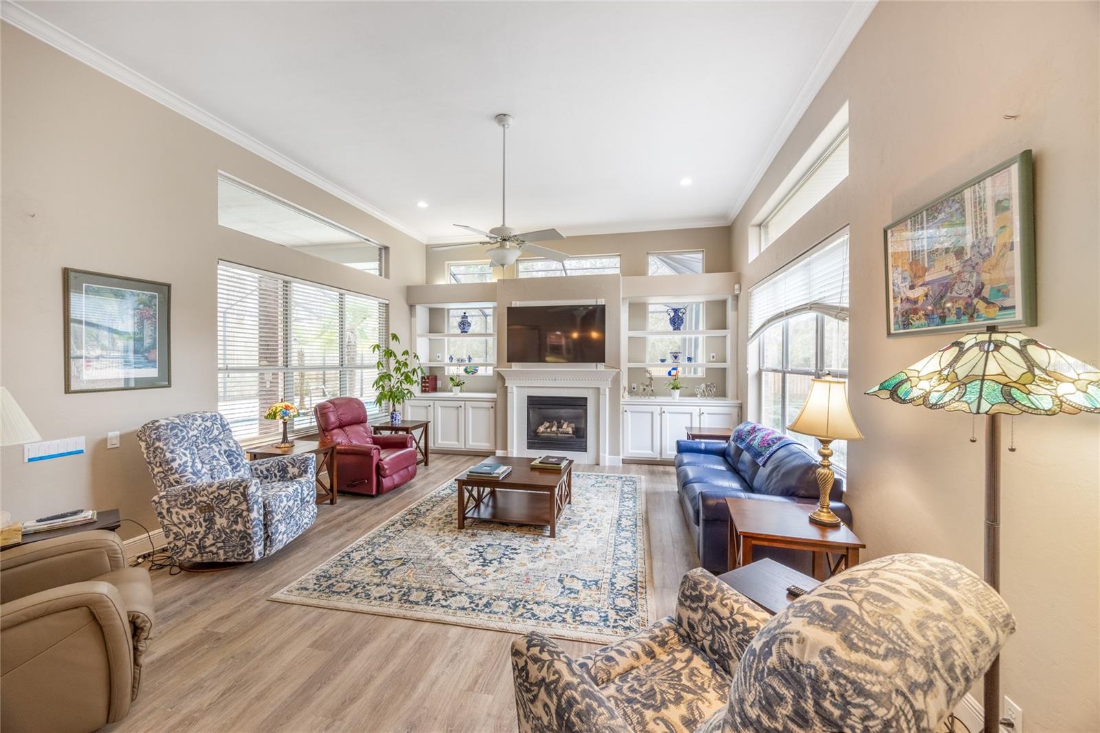 Image 19 of 52 For 5922 72nd Street