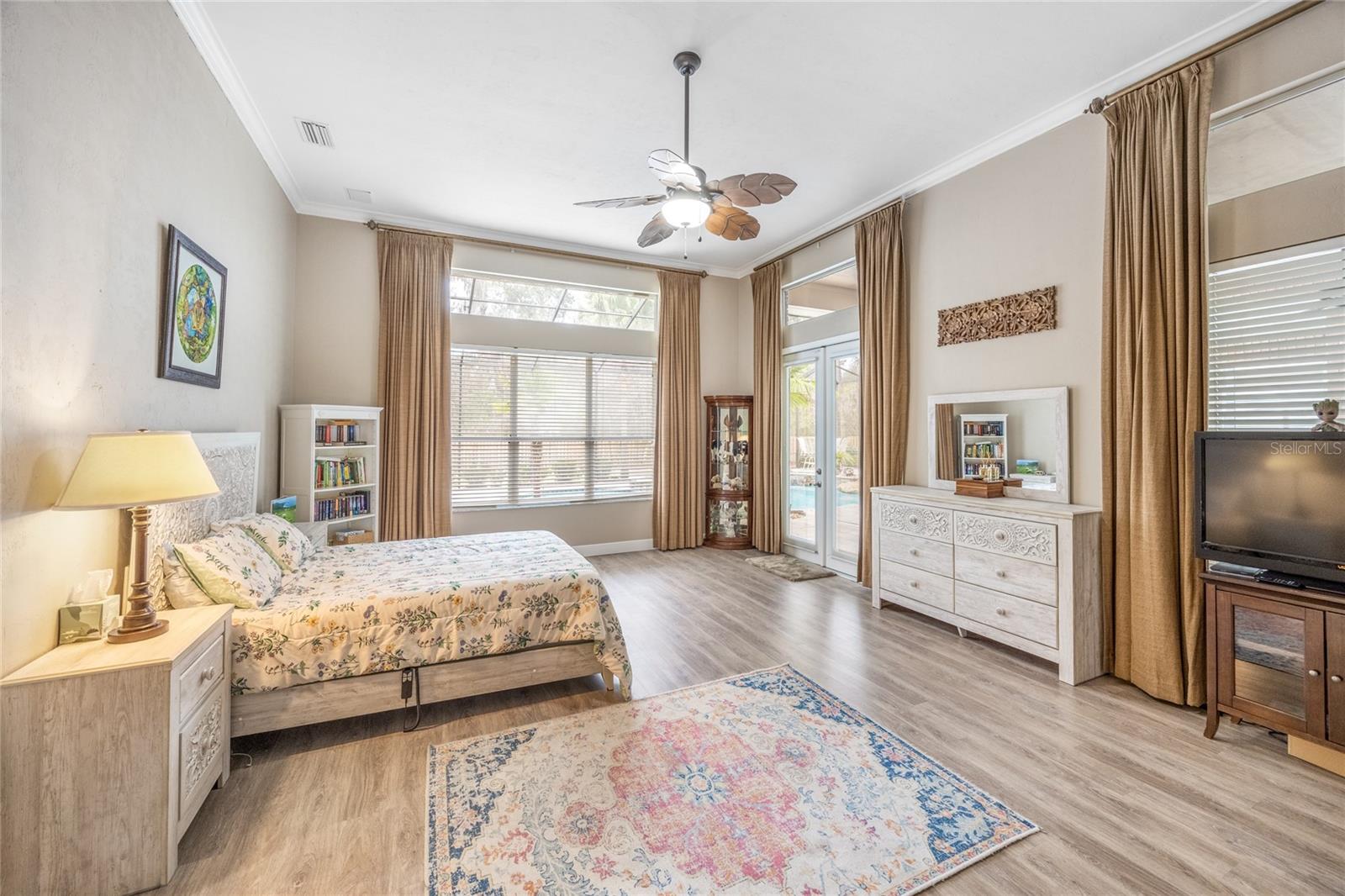 Image 29 of 52 For 5922 72nd Street