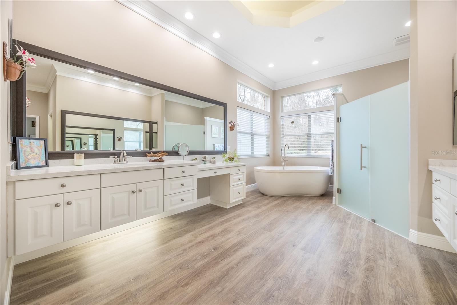 Image 31 of 52 For 5922 72nd Street