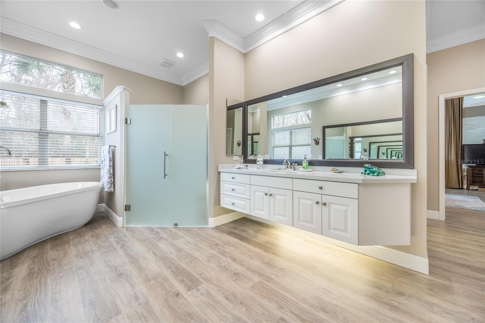 Image 32 of 52 For 5922 72nd Street