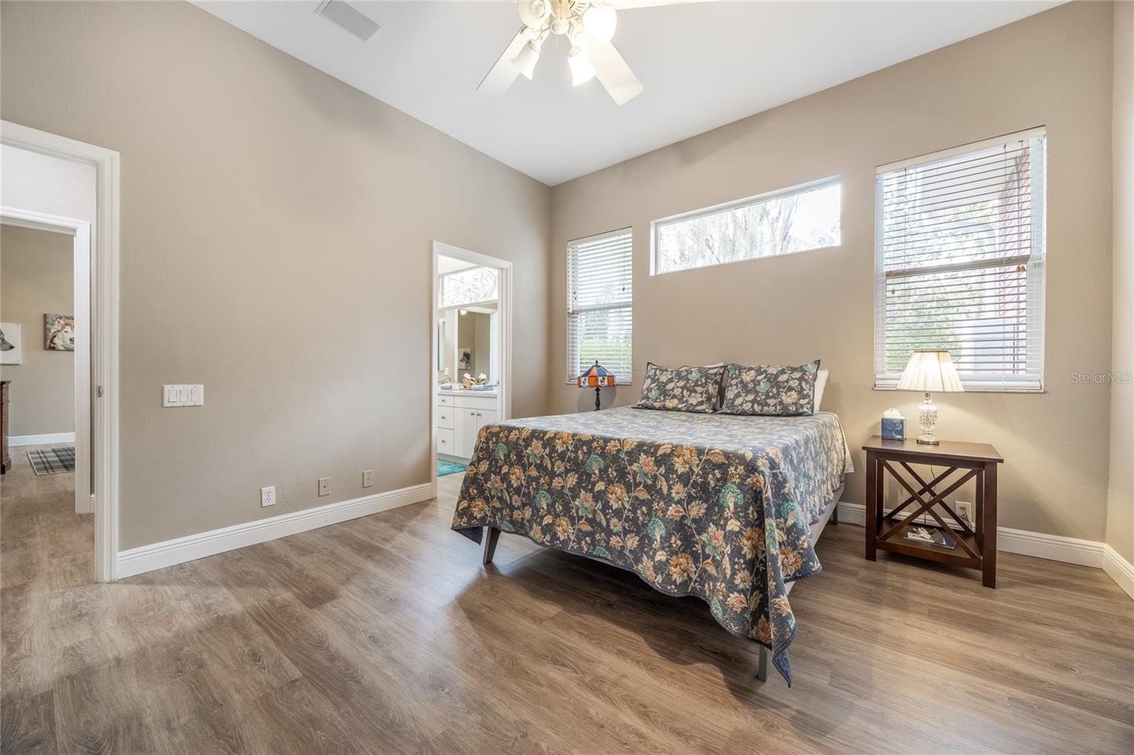 Image 38 of 52 For 5922 72nd Street