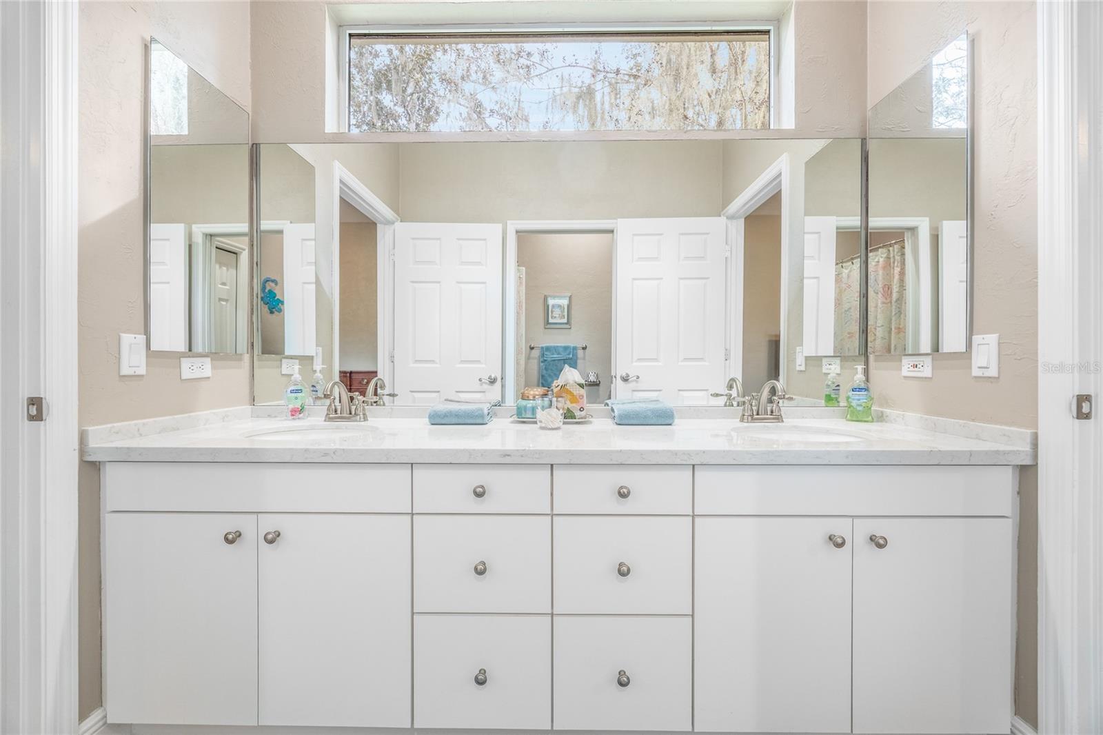 Image 41 of 52 For 5922 72nd Street