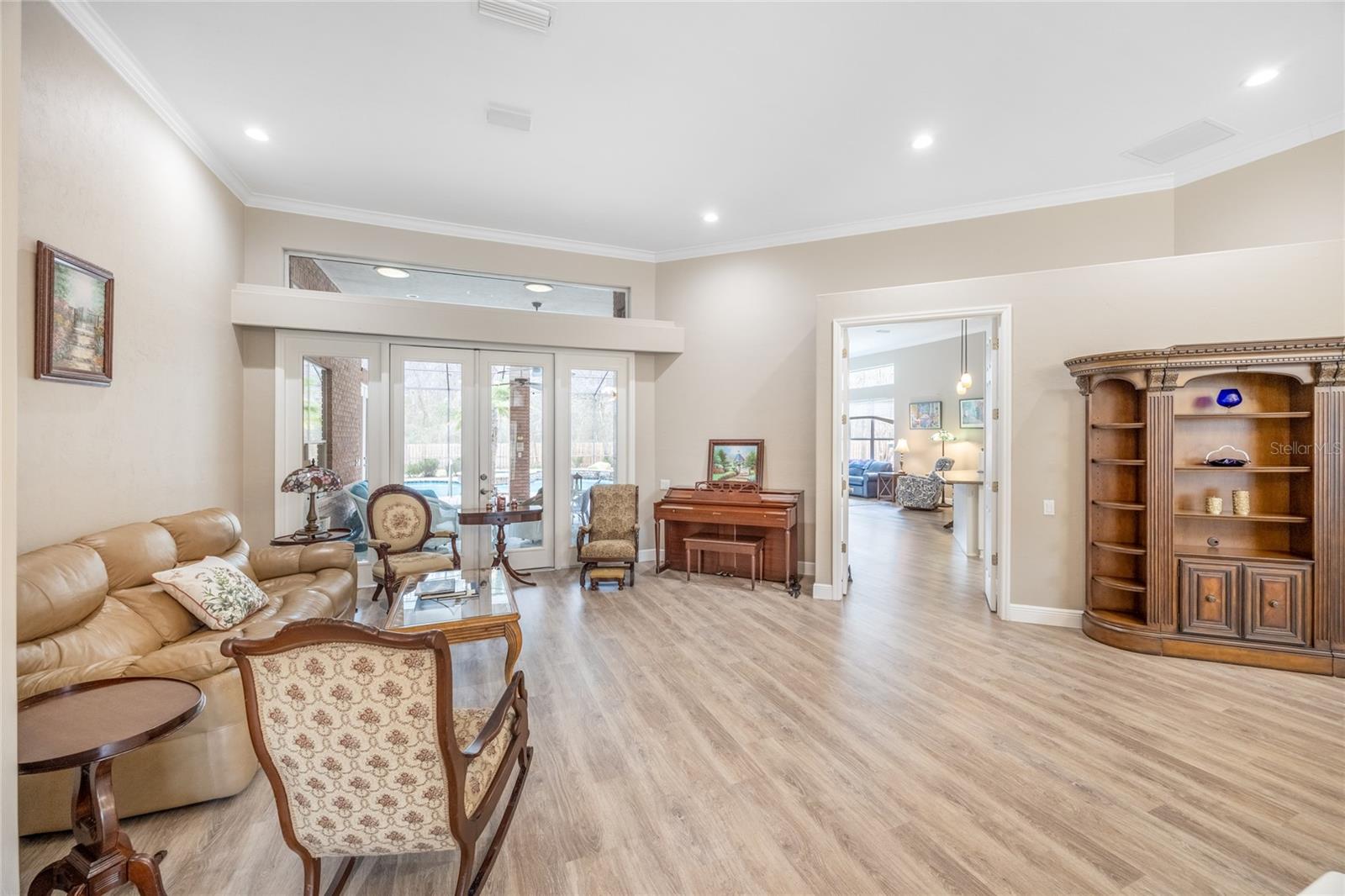 Image 6 of 52 For 5922 72nd Street