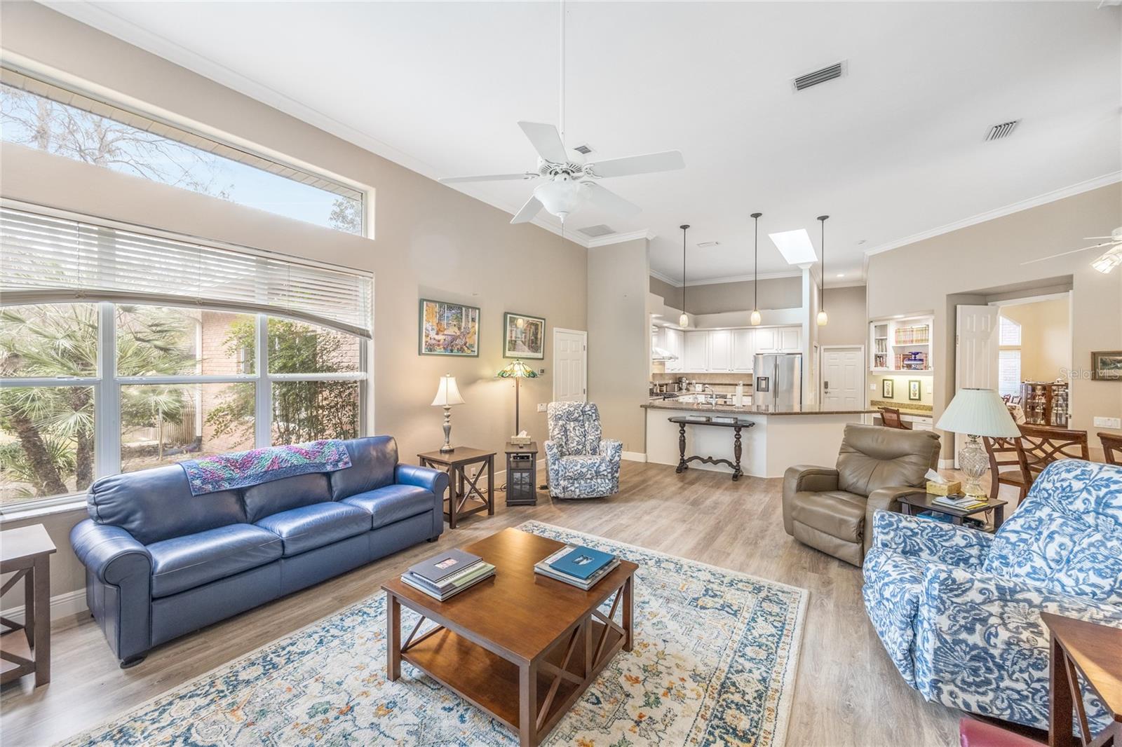 Image 9 of 52 For 5922 72nd Street