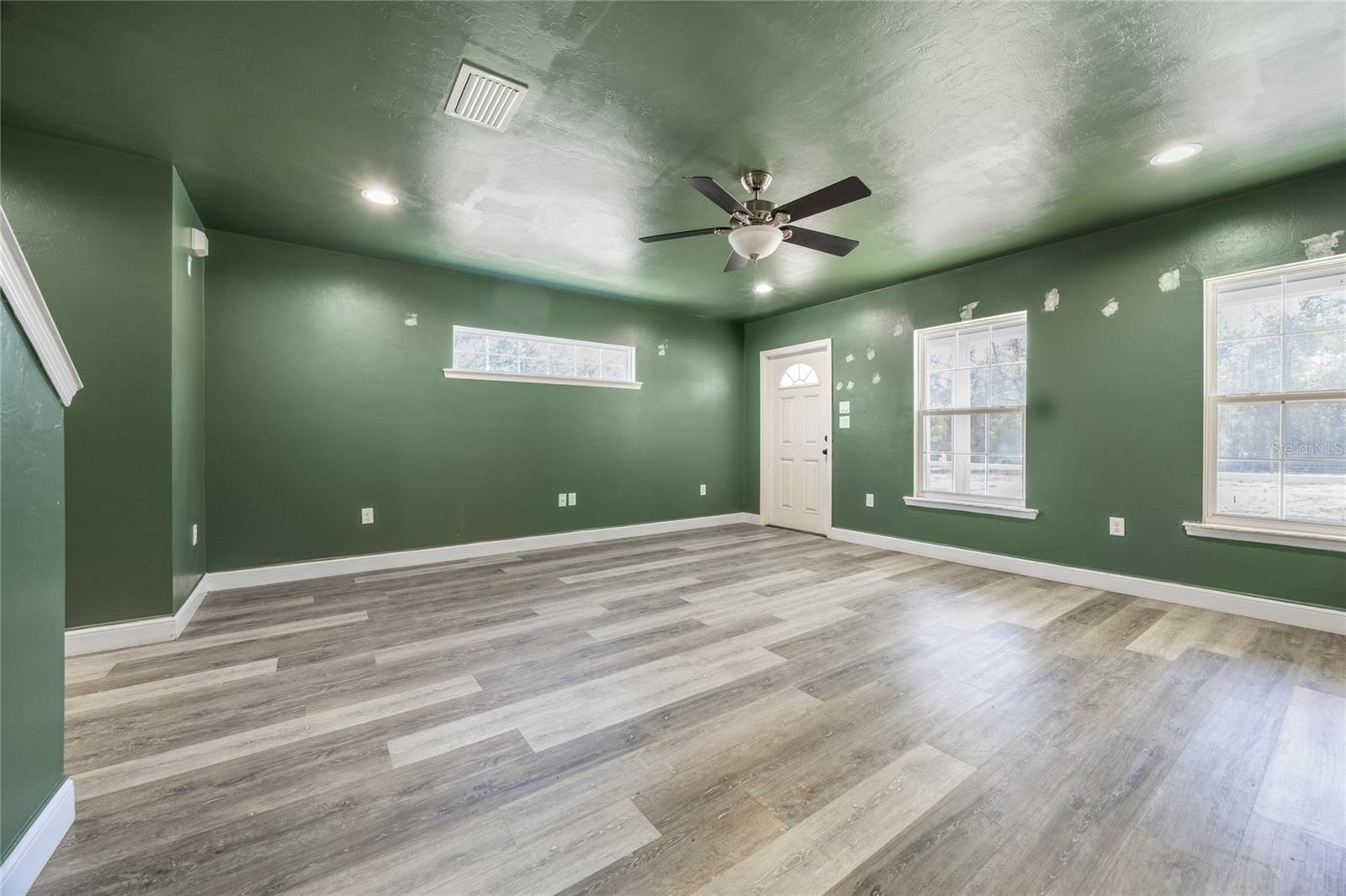 Image 10 of 38 For 10711 98th Lane