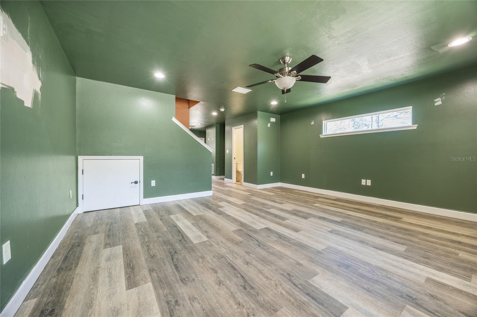 Image 11 of 38 For 10711 98th Lane