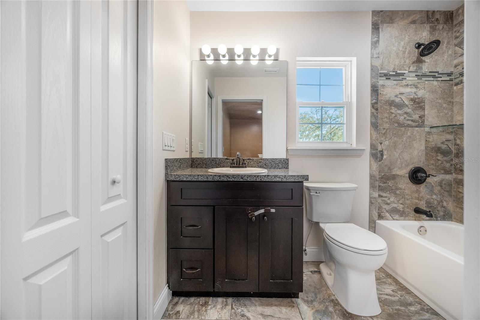 Image 27 of 38 For 10711 98th Lane