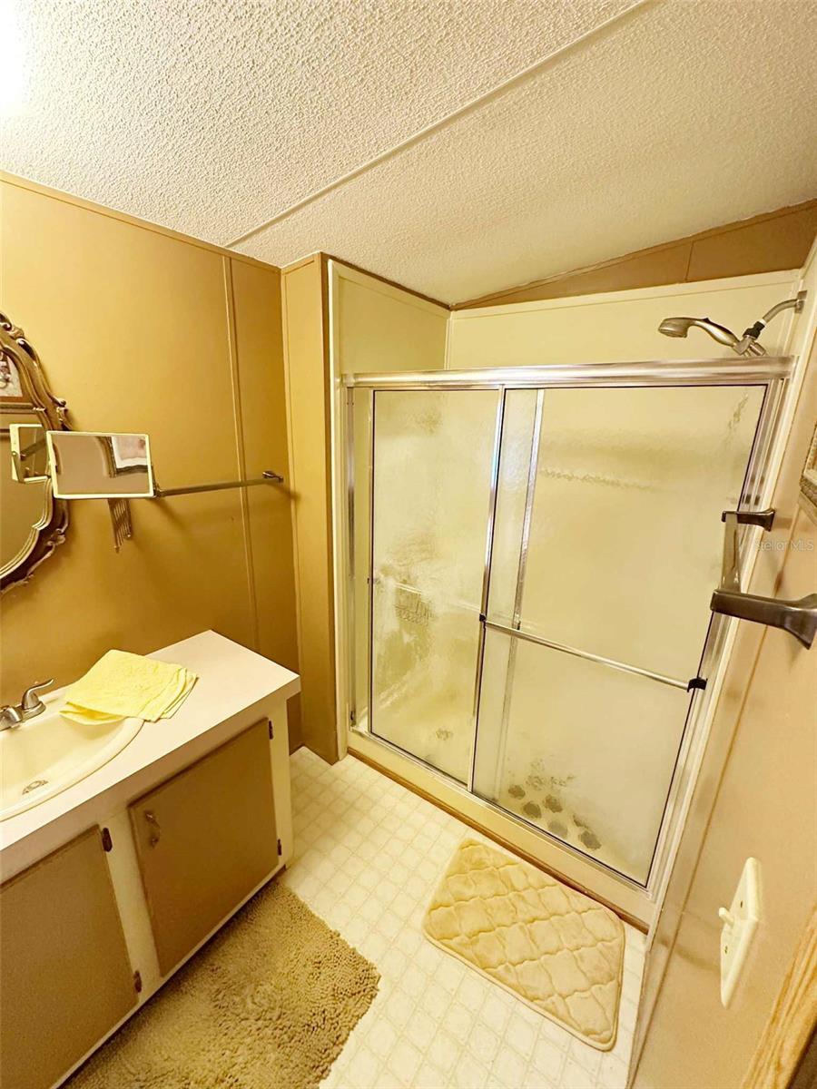 Image 16 of 21 For 407 4th Street