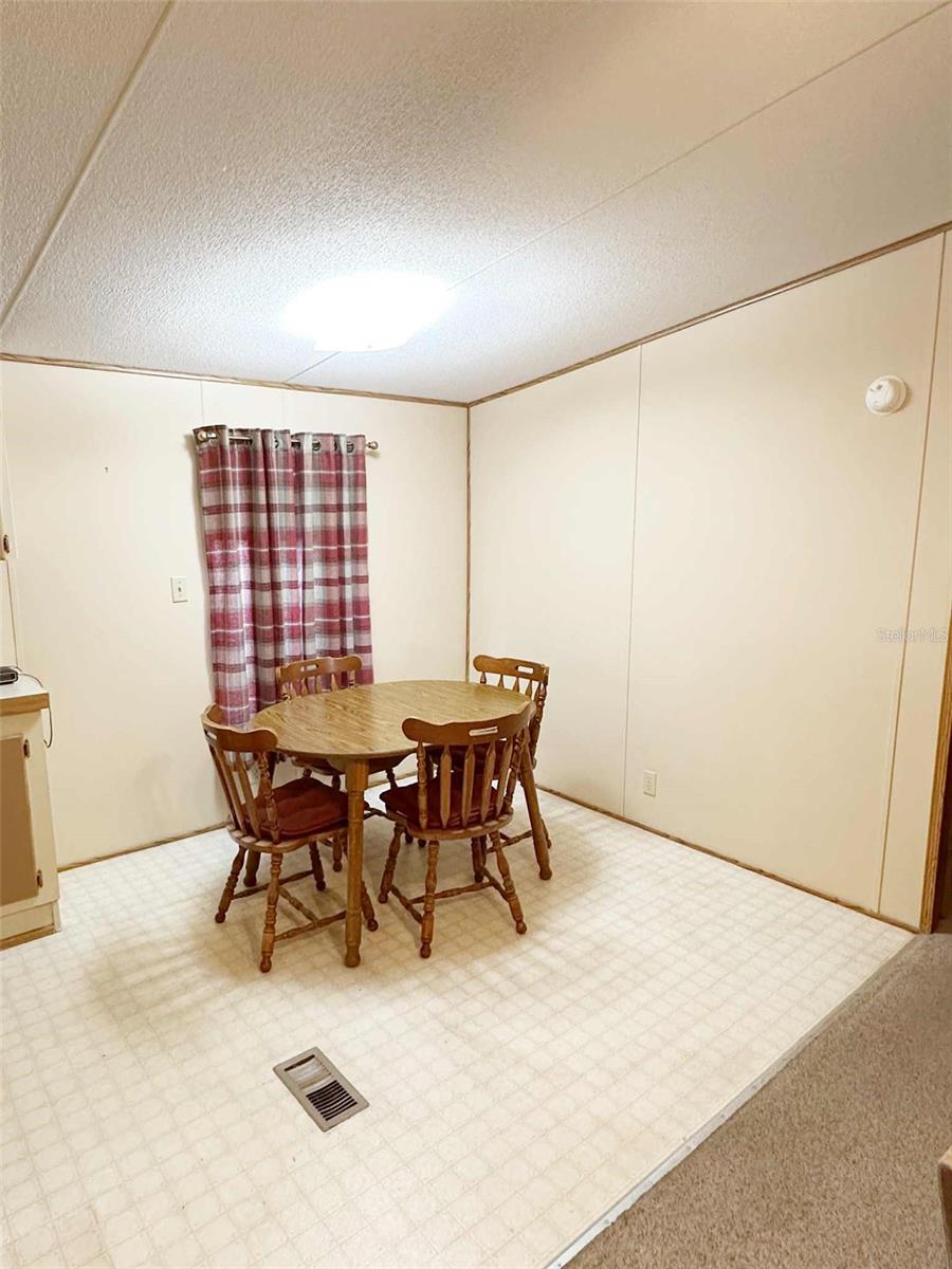 Image 18 of 21 For 407 4th Street