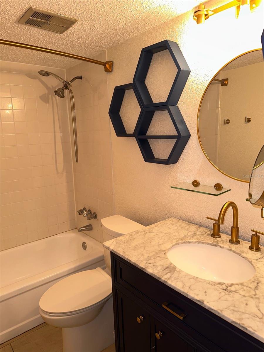 Image 11 of 17 For 1810 23rd Boulevard 109