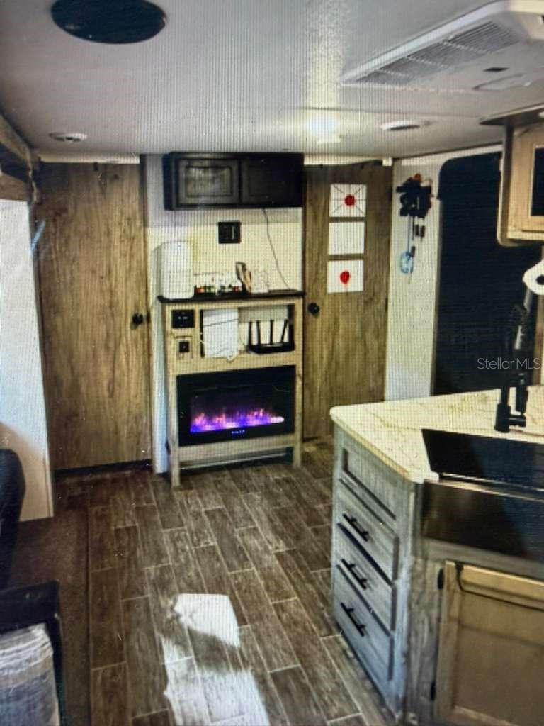 Image 5 of 8 For 10424 151st Place