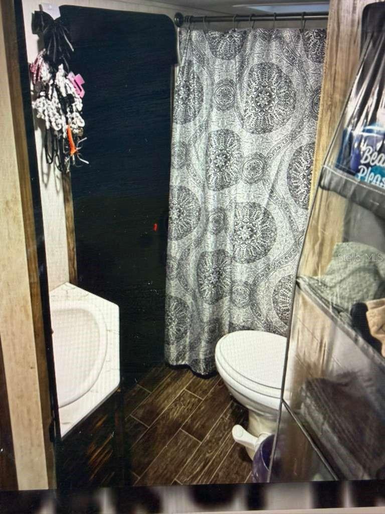 Image 8 of 8 For 10424 151st Place