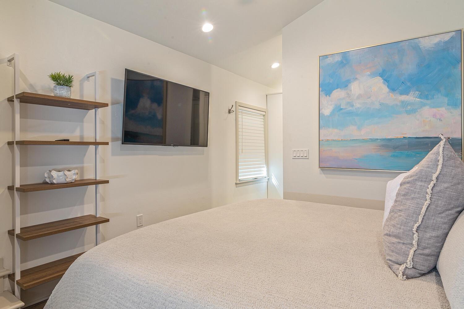 Image 20 of 37 For 304 24th Street