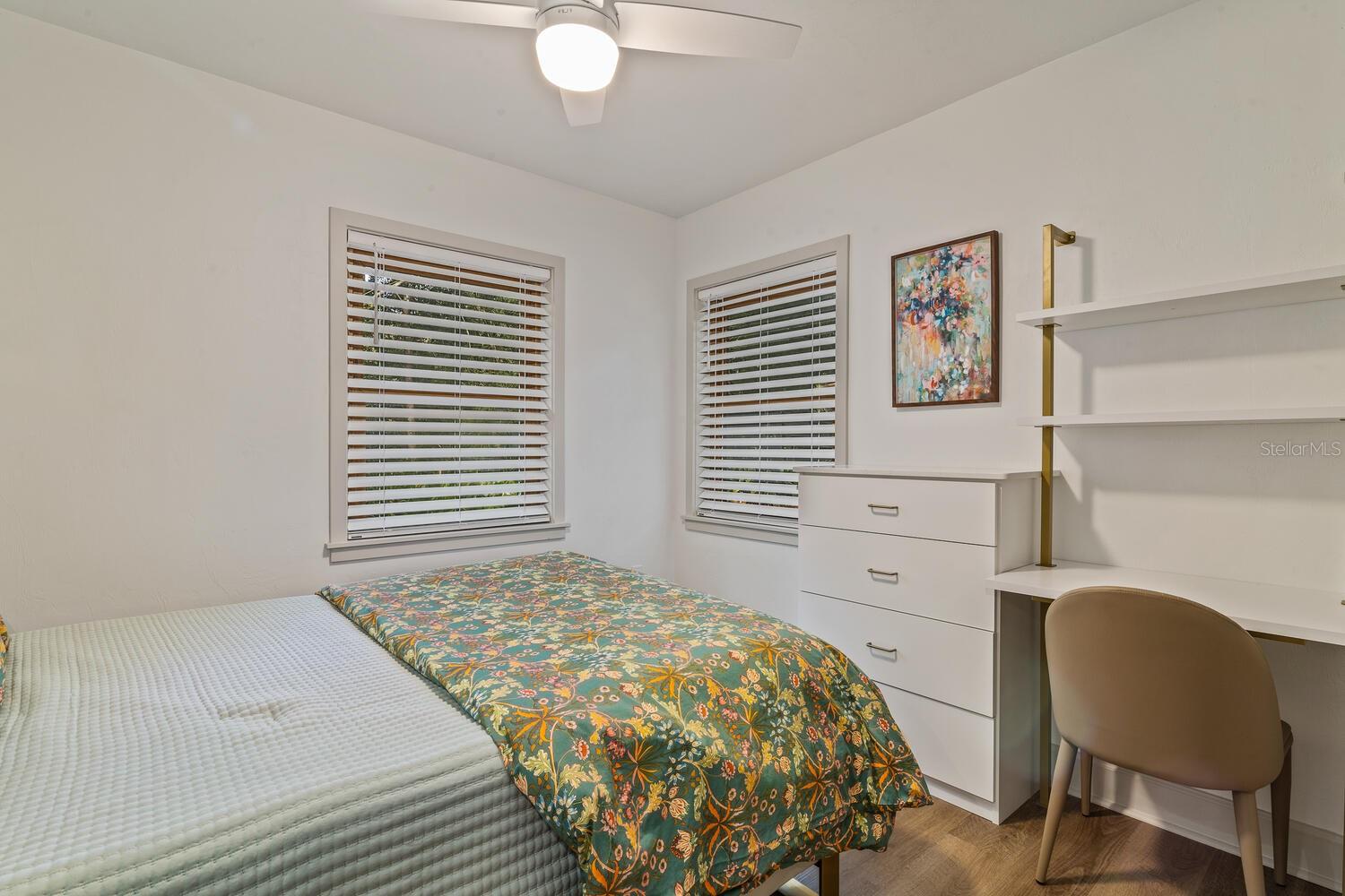 Image 24 of 37 For 304 24th Street