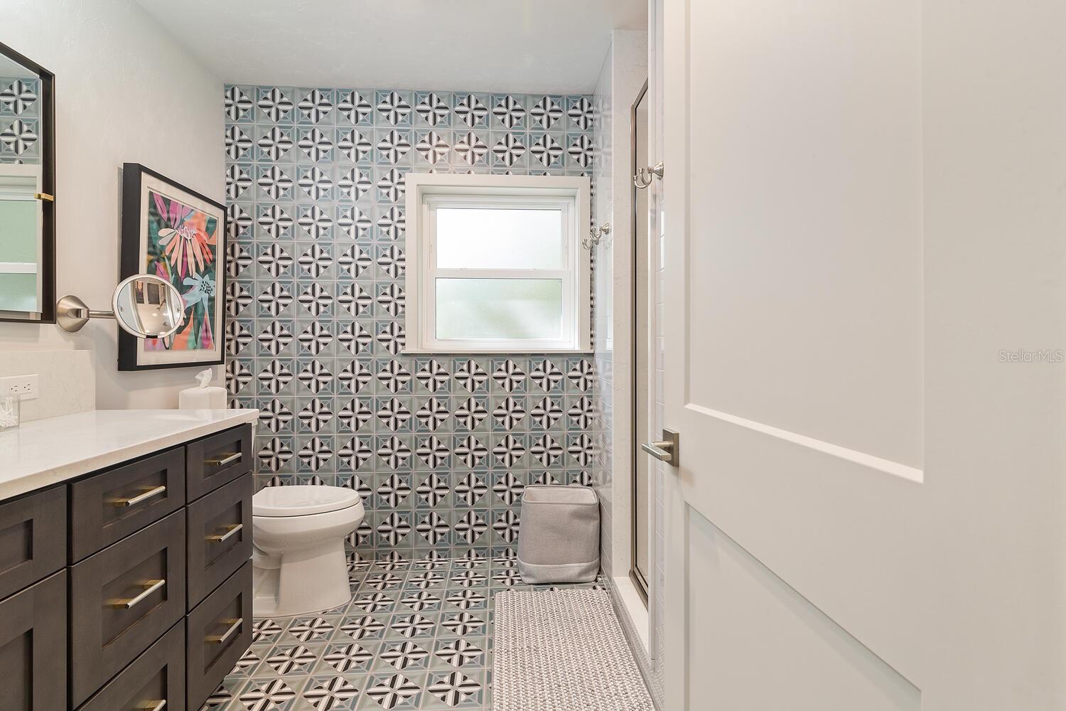 Image 28 of 37 For 304 24th Street