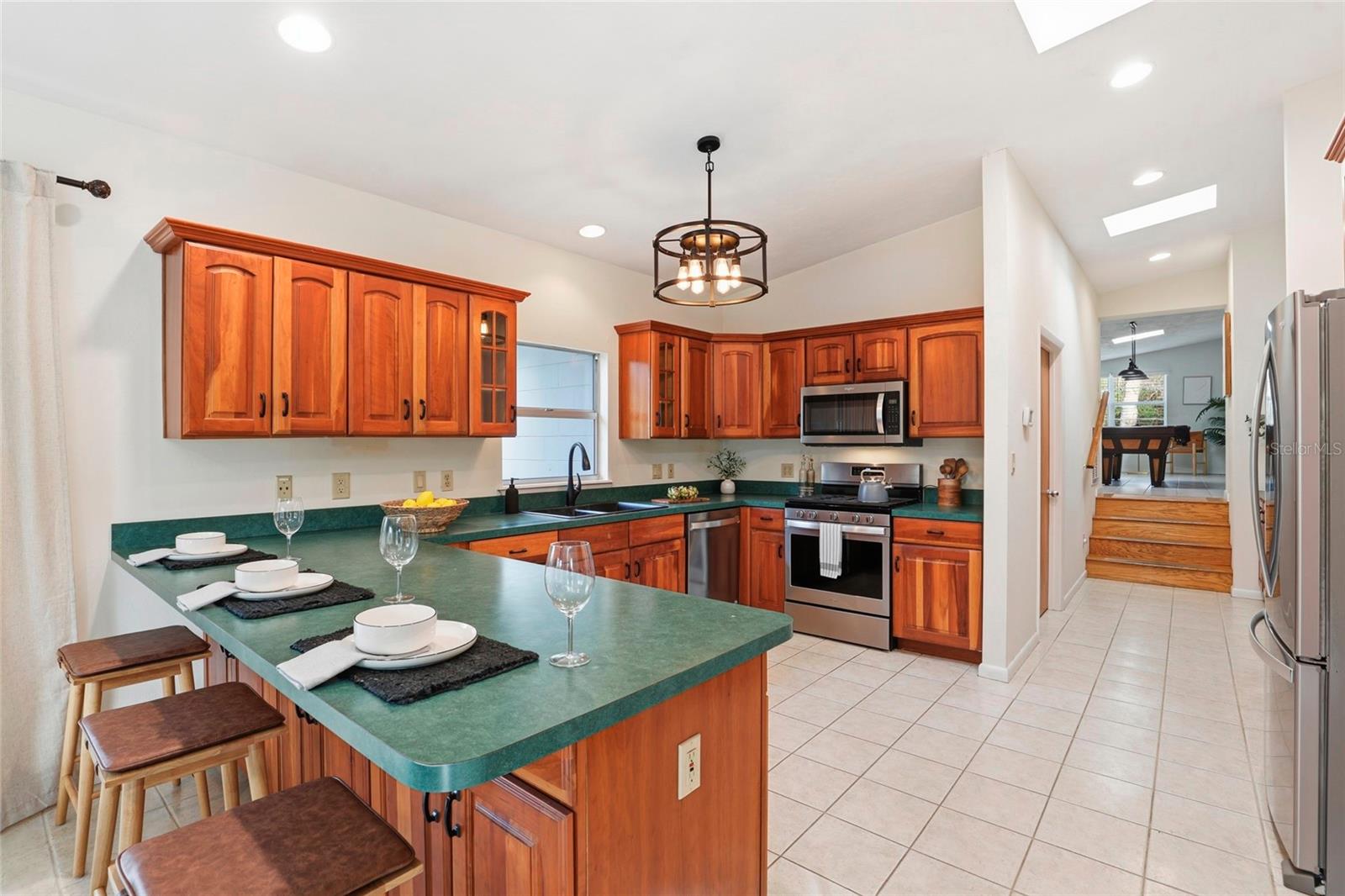 Image 19 of 38 For 2035 12th Road