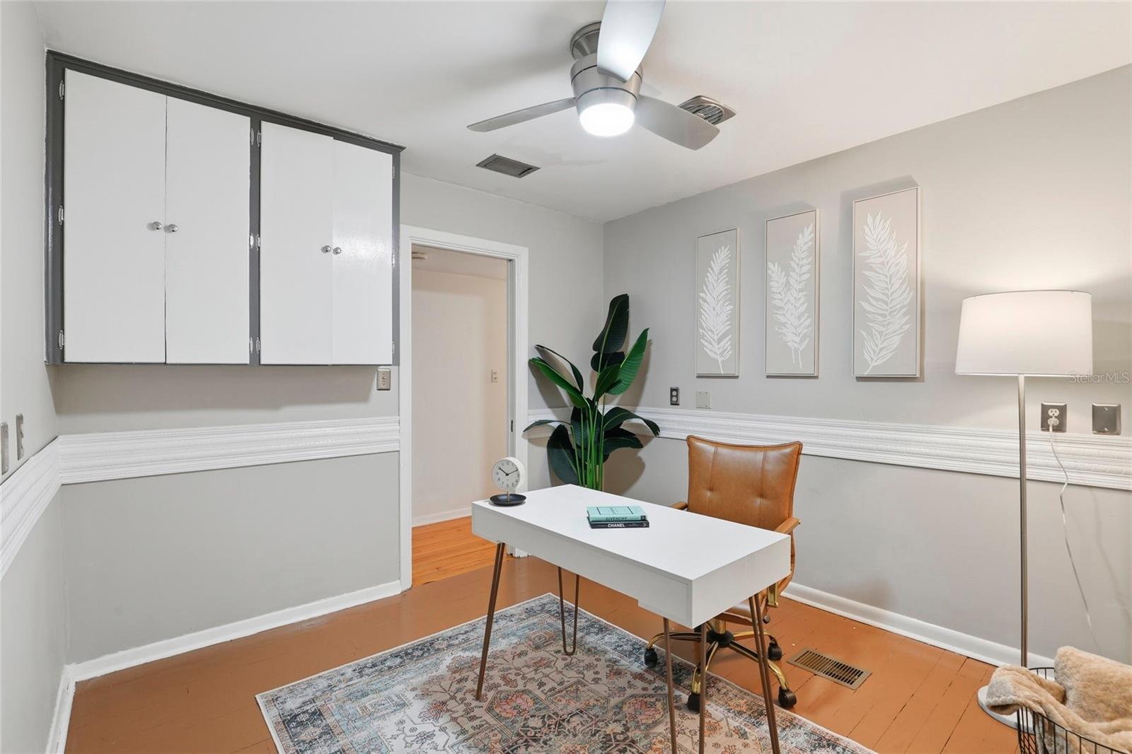 Image 23 of 38 For 2035 12th Road