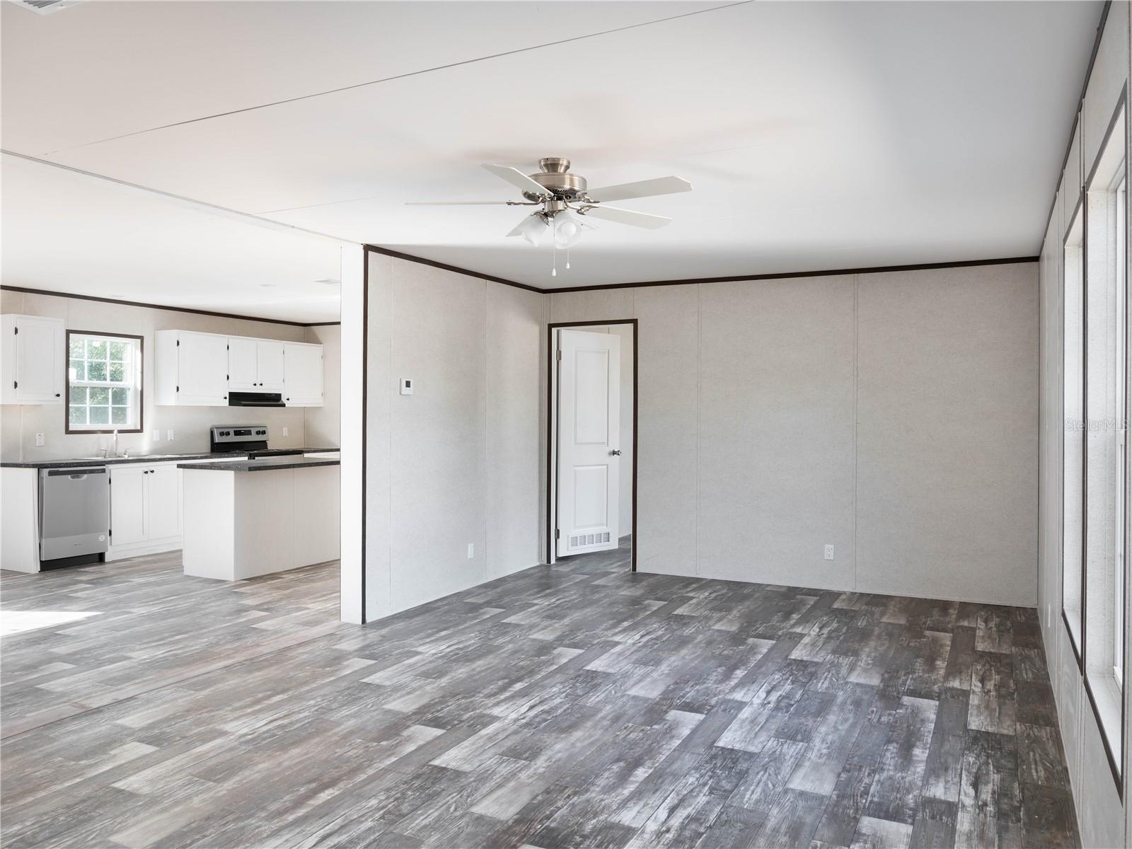 Image 17 of 27 For 11311 84th Court