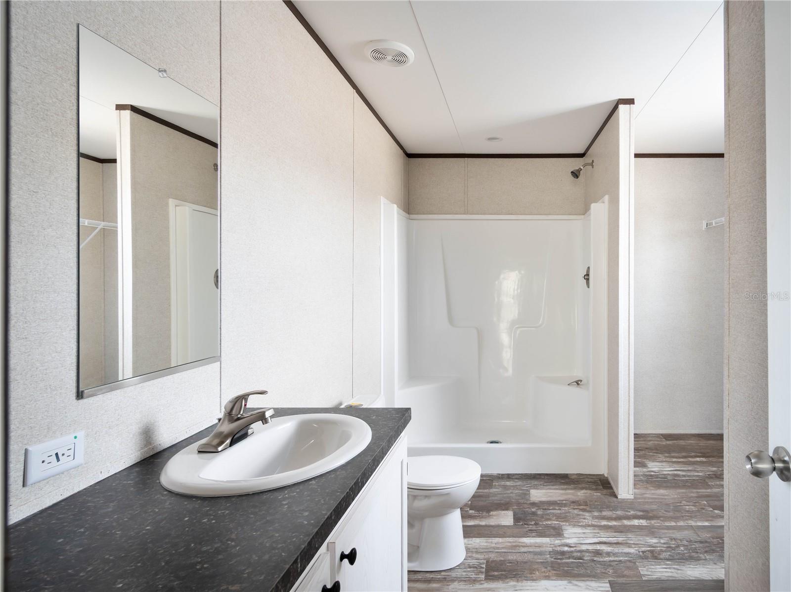 Image 20 of 27 For 11311 84th Court