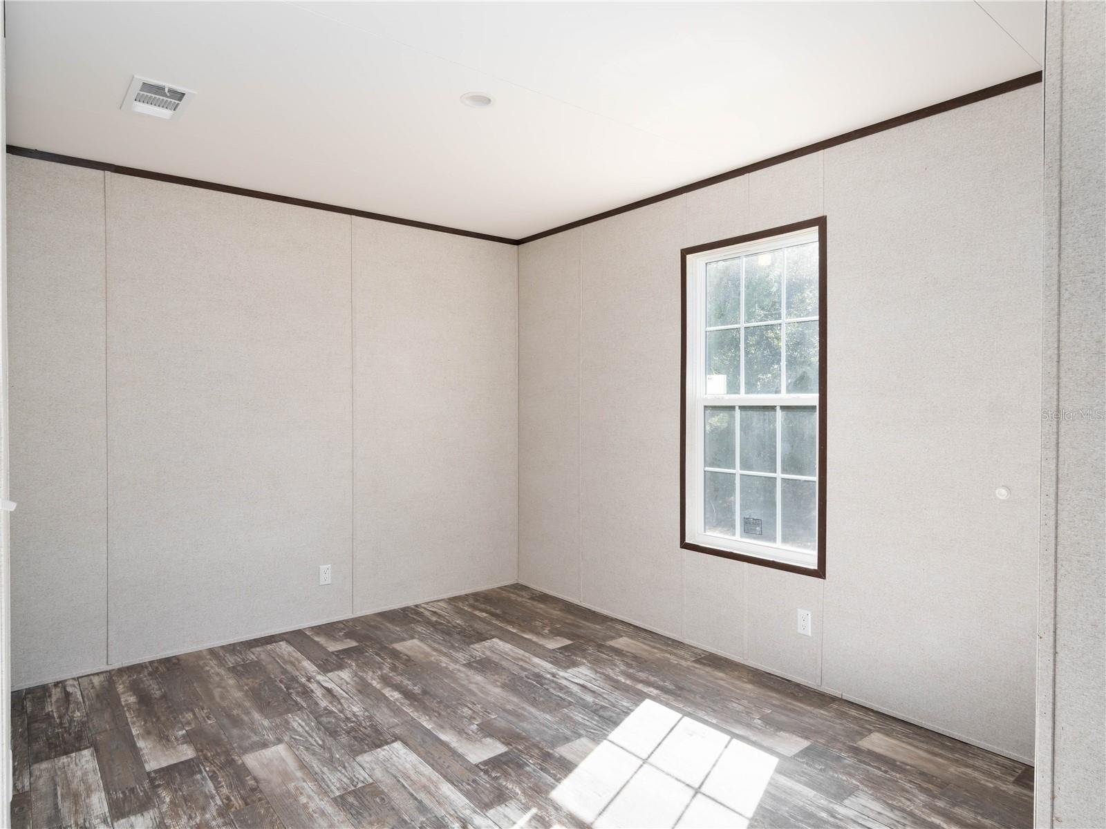 Image 23 of 27 For 11311 84th Court