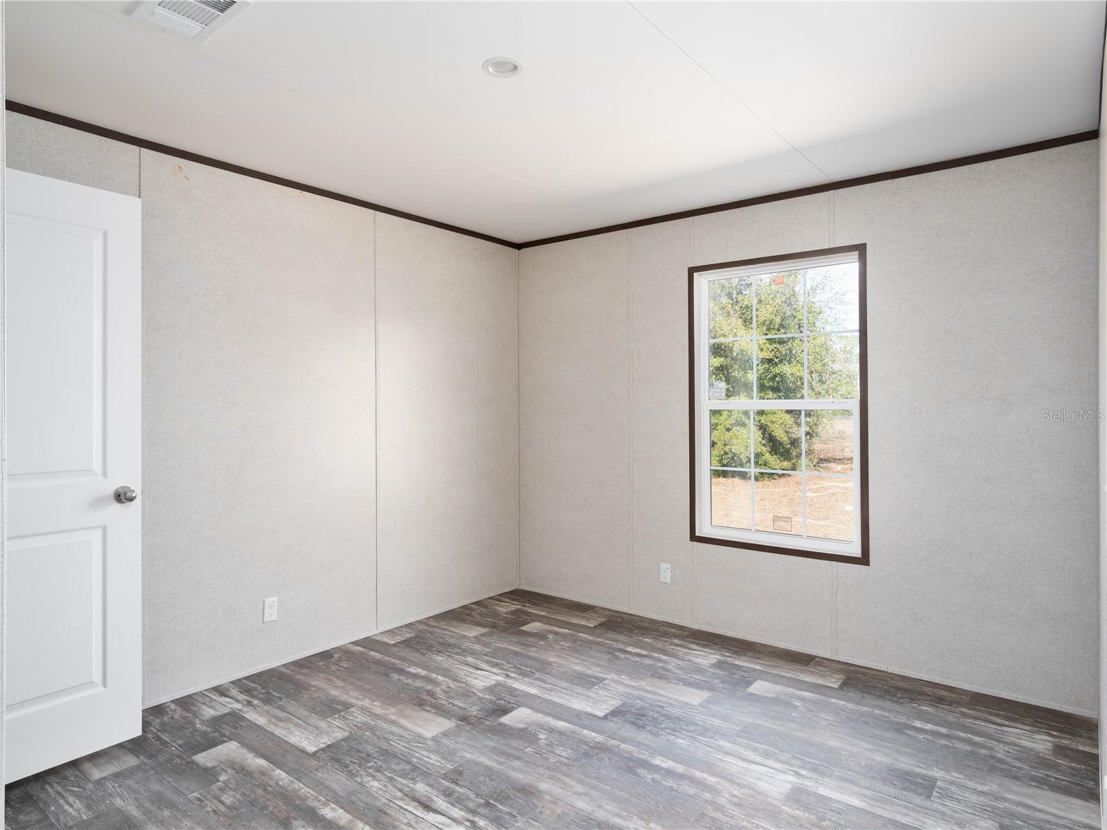 Image 24 of 27 For 11311 84th Court