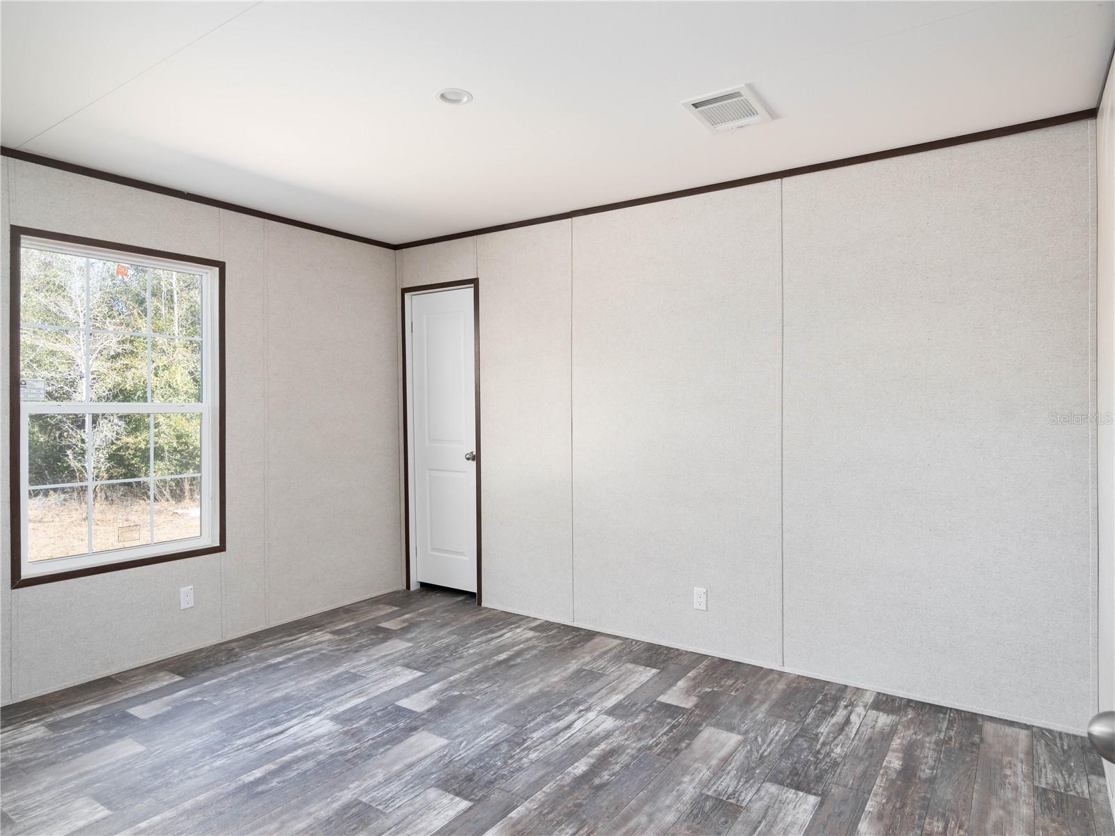 Image 25 of 27 For 11311 84th Court