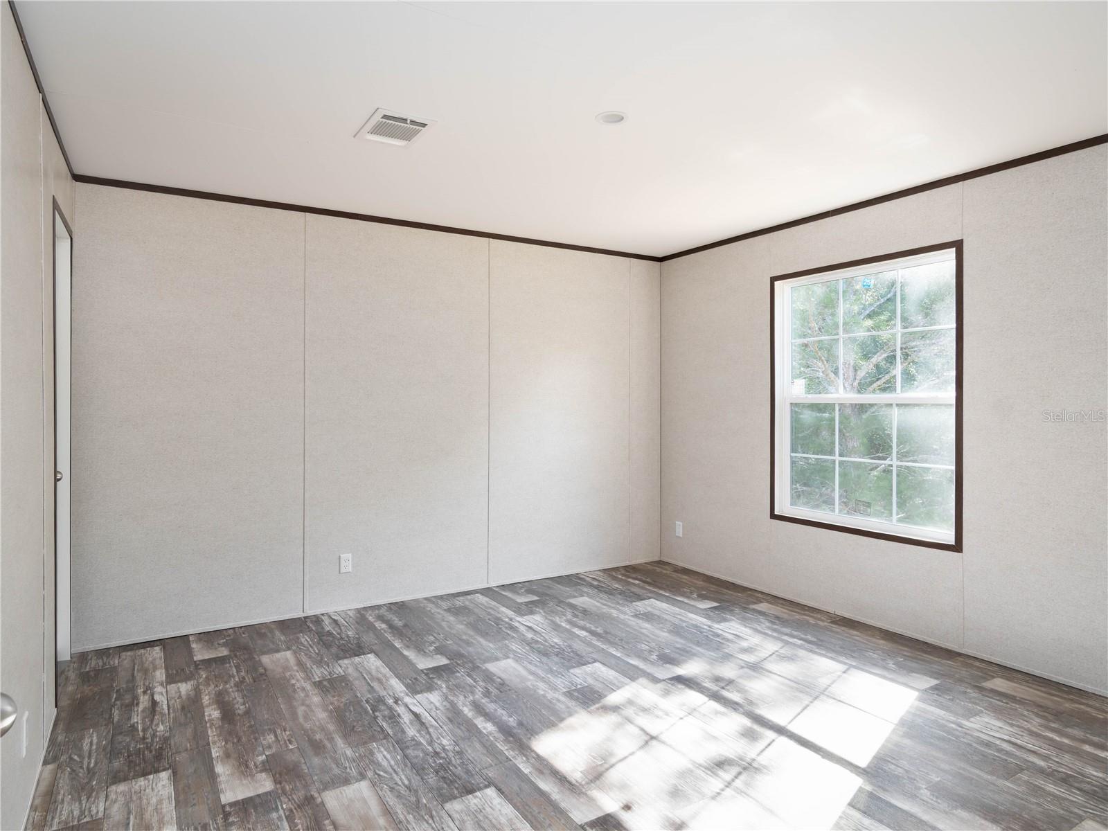 Image 26 of 27 For 11311 84th Court