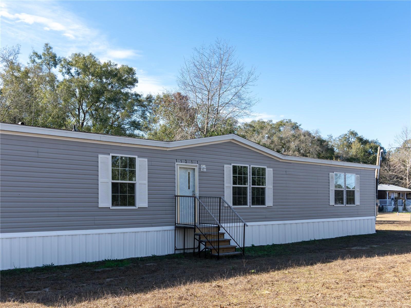 Image 4 of 27 For 11311 84th Court