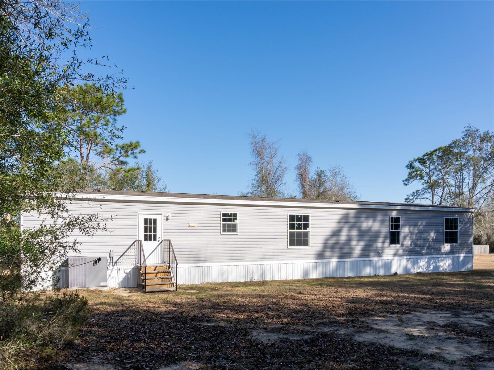 Image 5 of 27 For 11311 84th Court