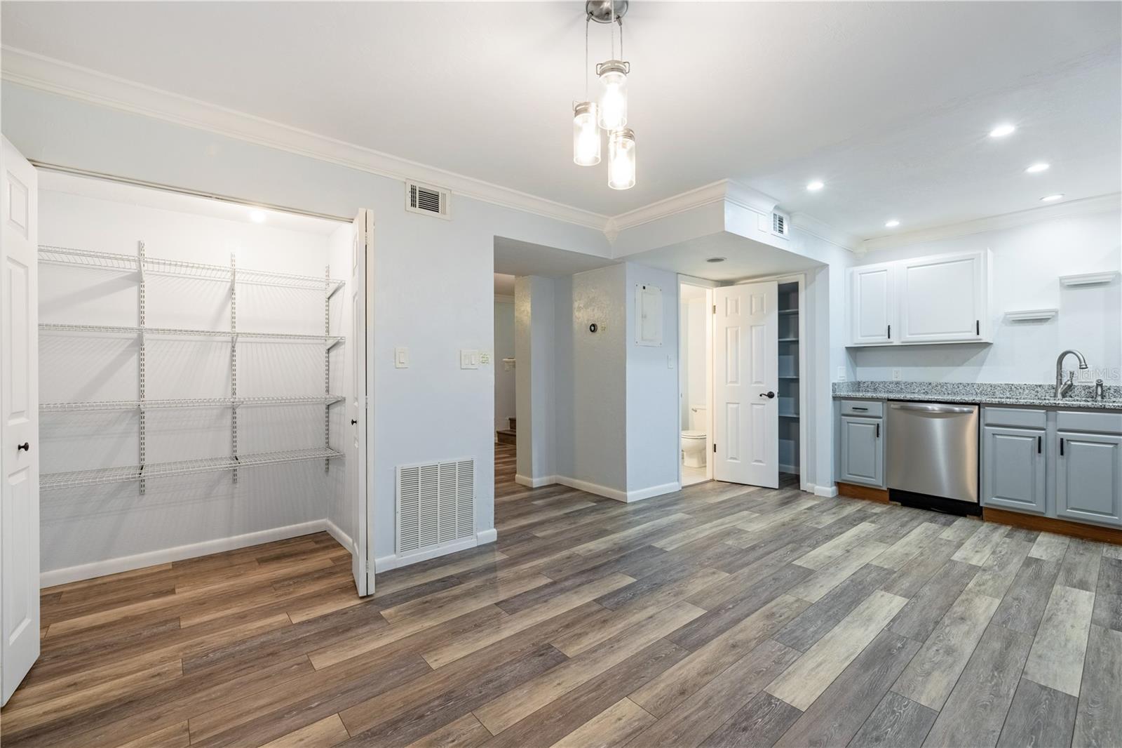 Image 10 of 36 For 2720 104th Court C