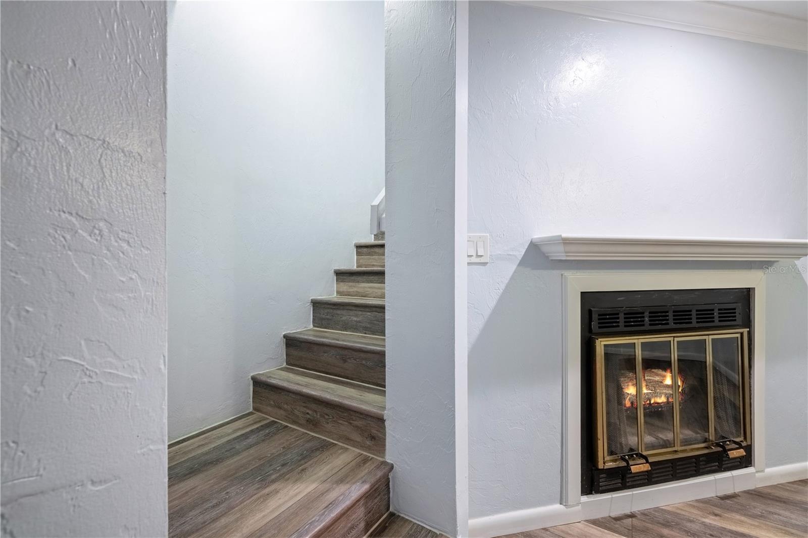 Image 18 of 36 For 2720 104th Court C