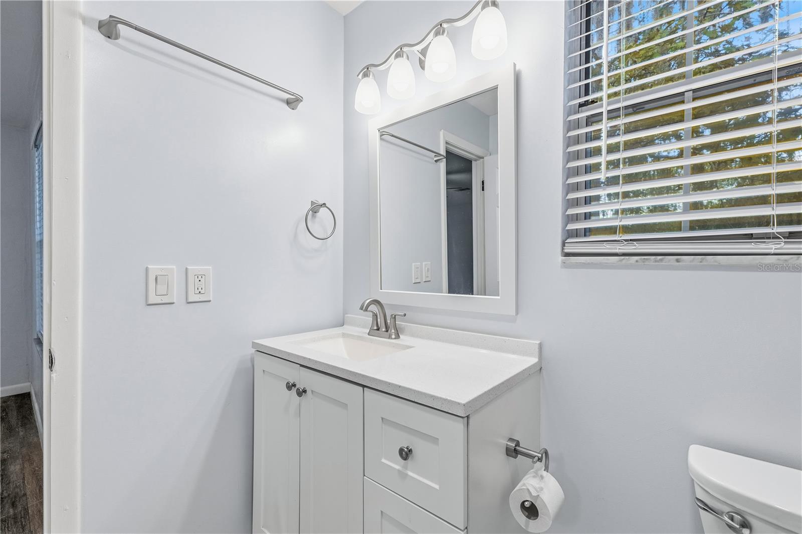 Image 23 of 36 For 2720 104th Court C