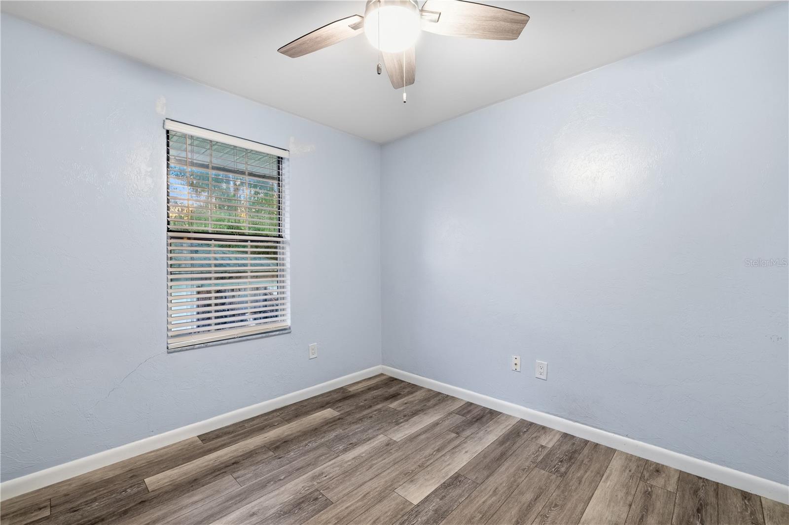 Image 30 of 36 For 2720 104th Court C