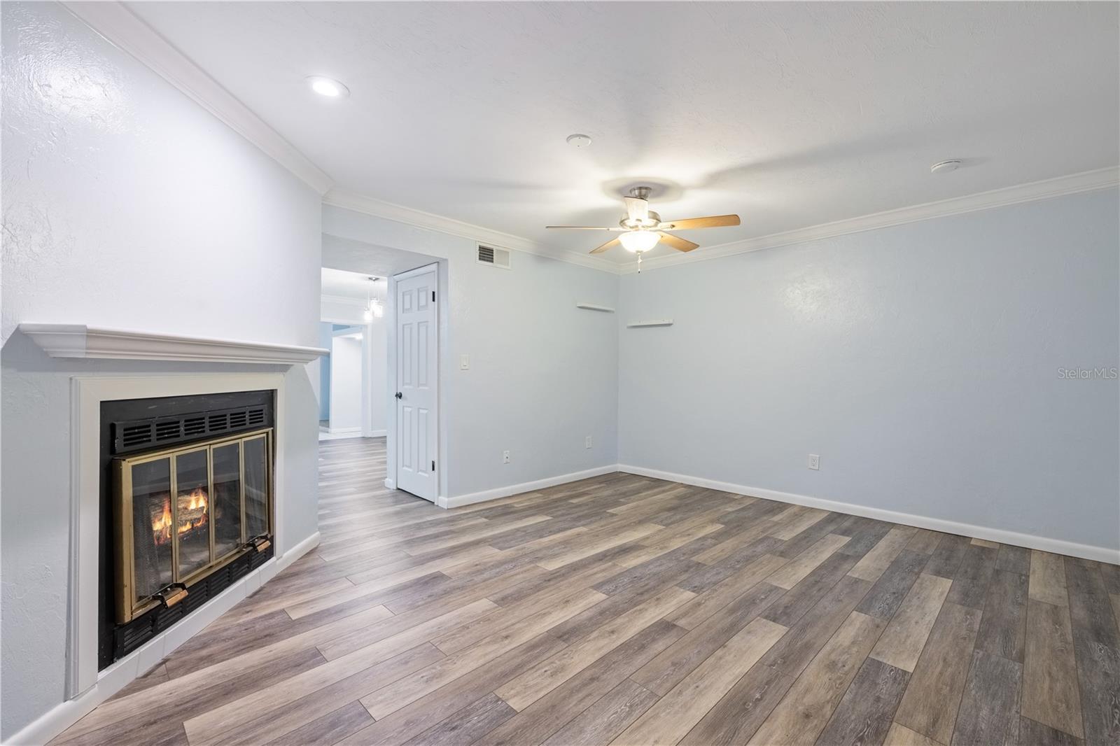 Image 6 of 36 For 2720 104th Court C